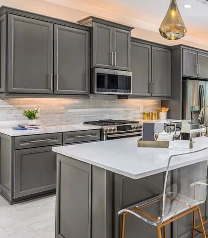 Why Cabinet Refacing is the Best Kitchen Makeover Option