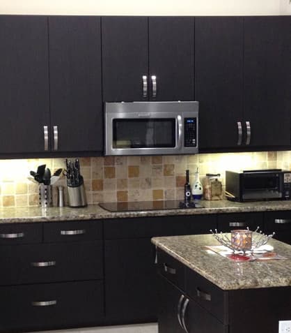 DIY vs. Professional Cabinet Refacing: Which Fits You Best?